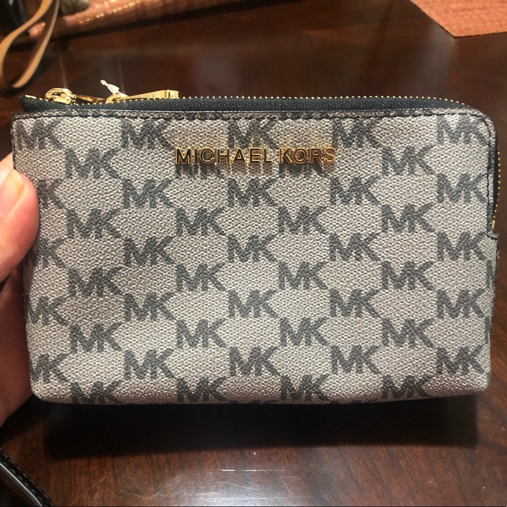 Michael Kors Double Zip Wristlet